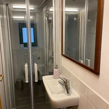 Cozy In A Great Location 公寓 *